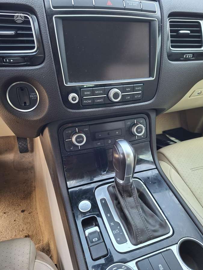 Volkswagen Touareg kėbulo dalys