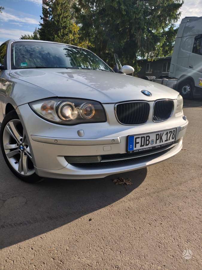 BMW 120, 2.0 l., hatchback