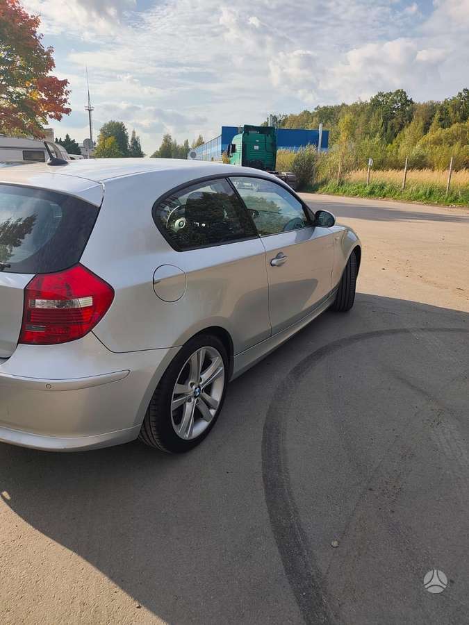 BMW 120, 2.0 l., hatchback