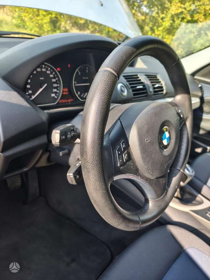 BMW 120, 2.0 l., hatchback