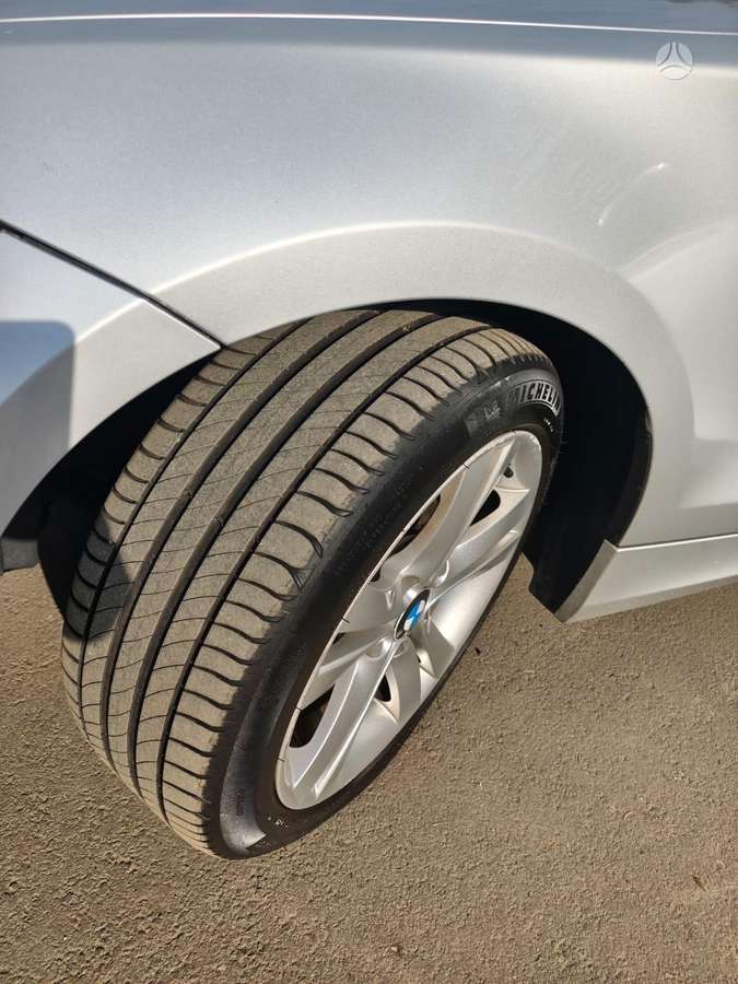 BMW 120, 2.0 l., hatchback