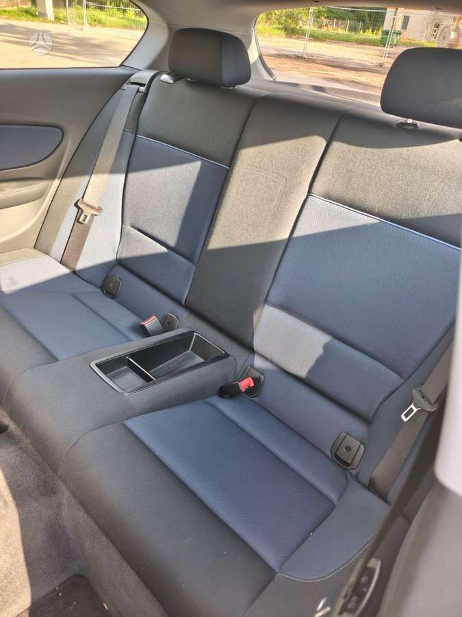 BMW 120, 2.0 l., hatchback