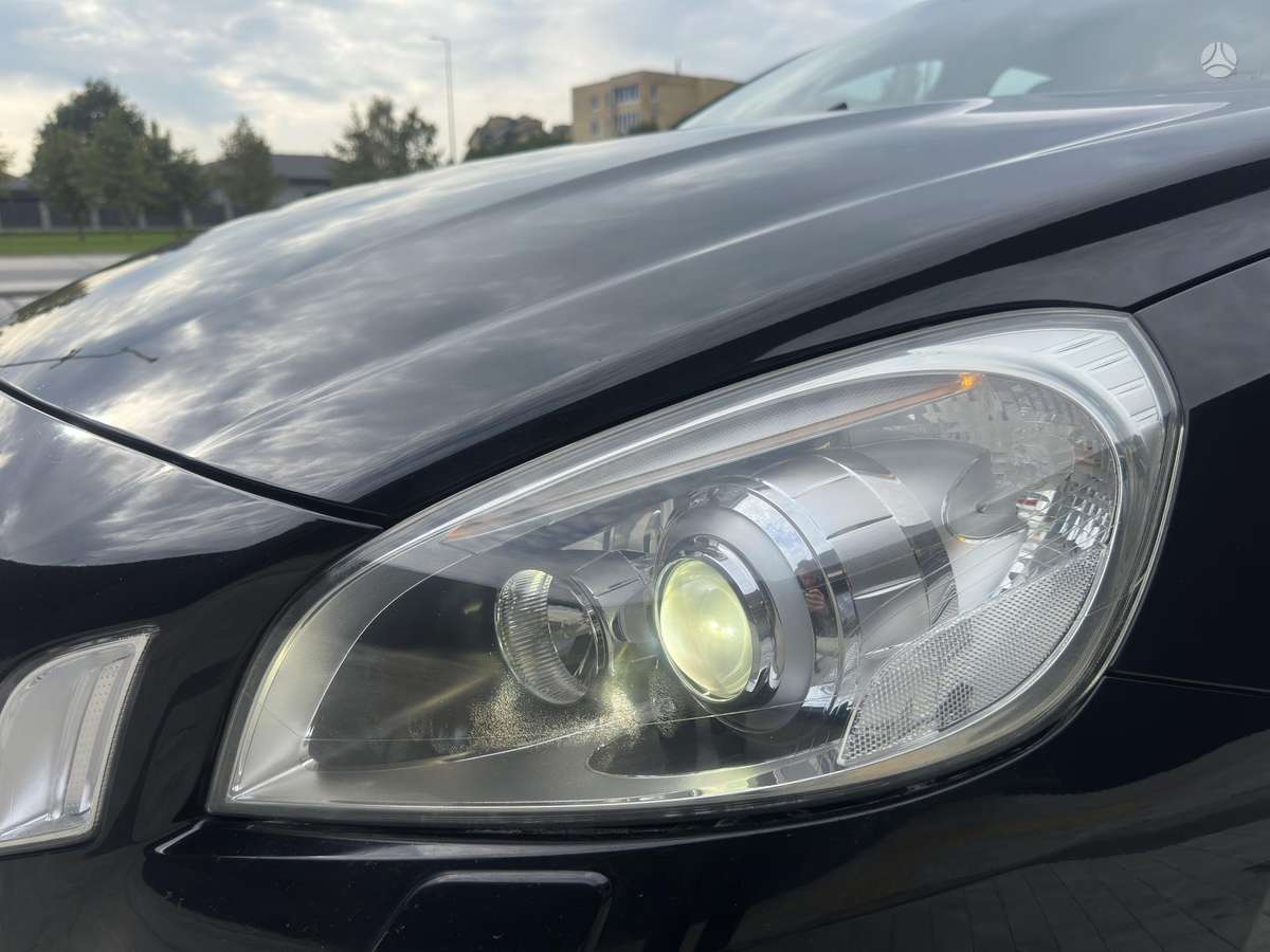 Volvo V60, 2.0 l., Универсал