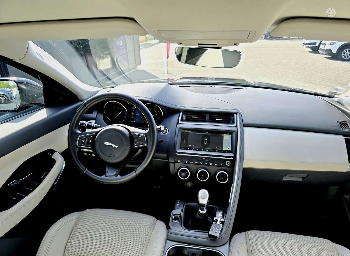 Jaguar E-Pace, 2.0 l., off-road / crossover