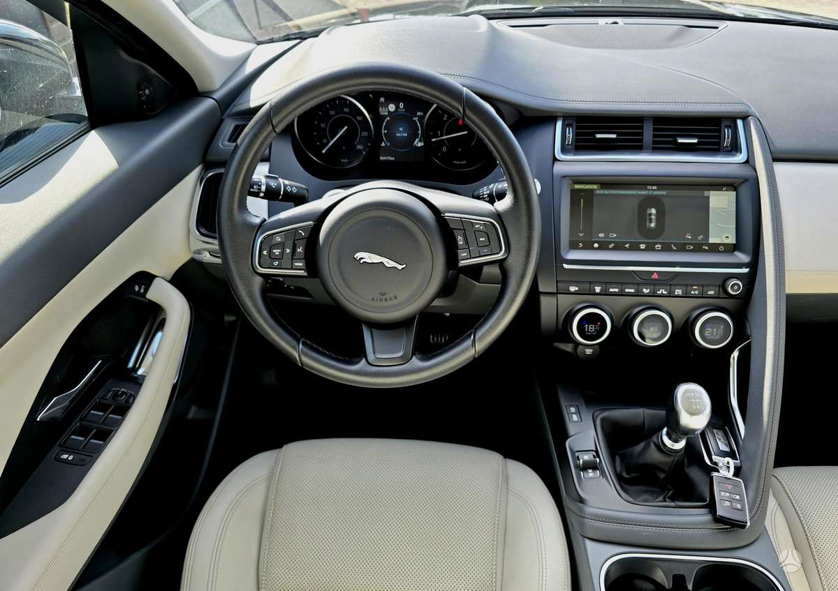 Jaguar E-Pace, 2.0 l., off-road / crossover