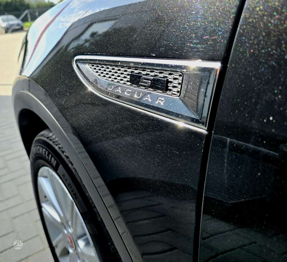 Jaguar E-Pace, 2.0 l., off-road / crossover