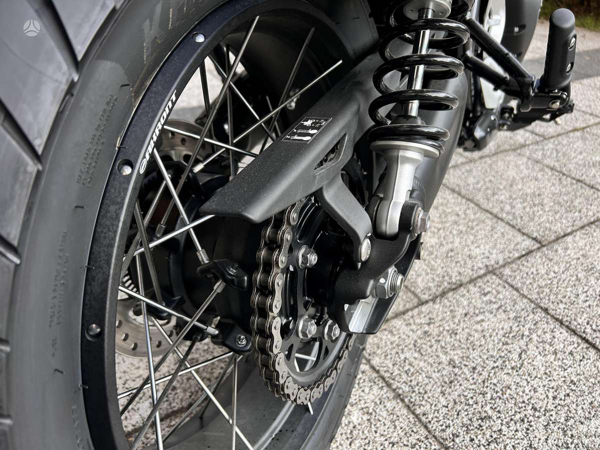 Triumph Scrambler 1200cc, street / classic