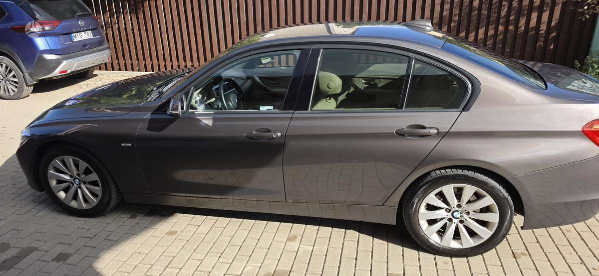 BMW 320, 2.0 l., Седан
