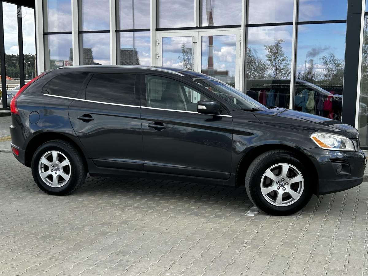 Volvo XC60, 2.4 l., Минивэн