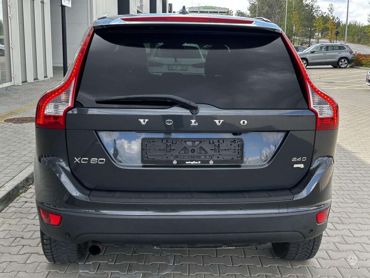 Volvo XC60, 2.4 l., Минивэн