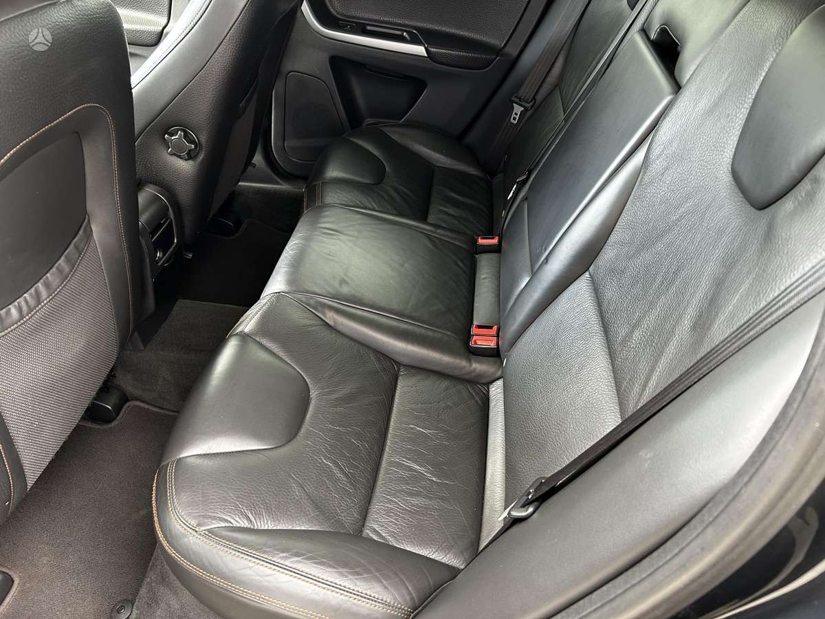 Volvo XC60, 2.4 l., Минивэн