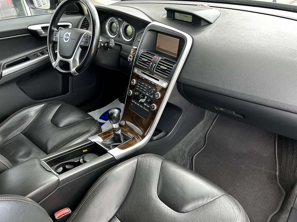 Volvo XC60, 2.4 l., Минивэн