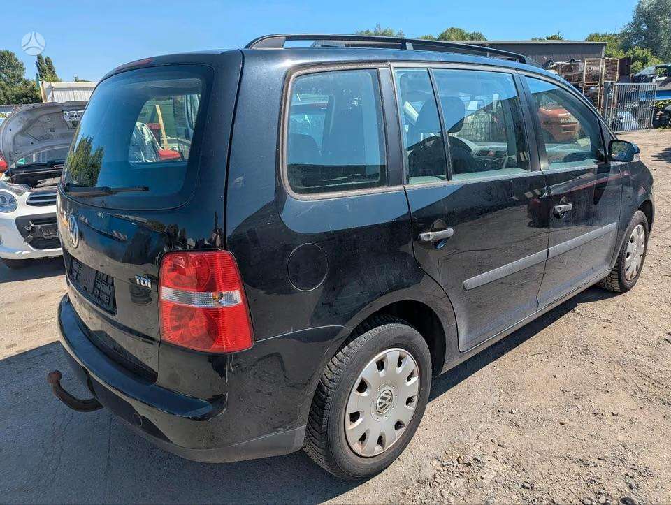 Volkswagen Touran по частям