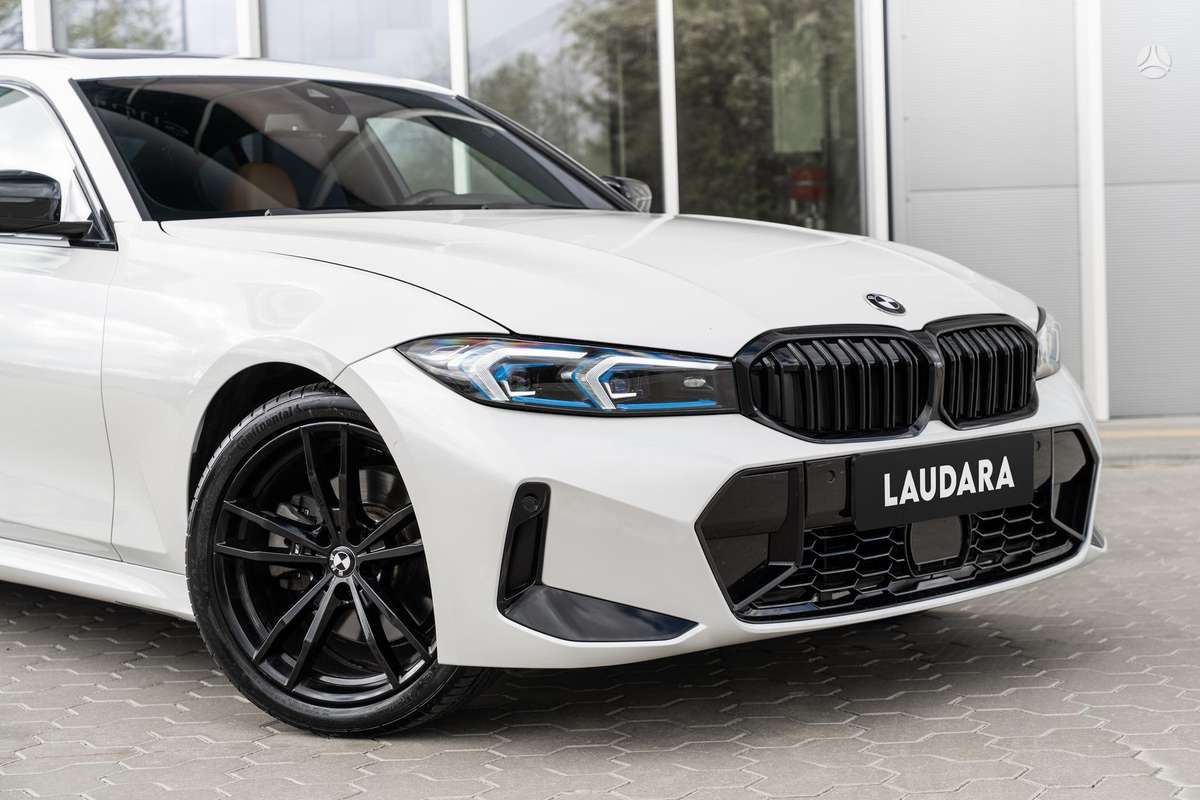 BMW 330, 2.0 l., Седан