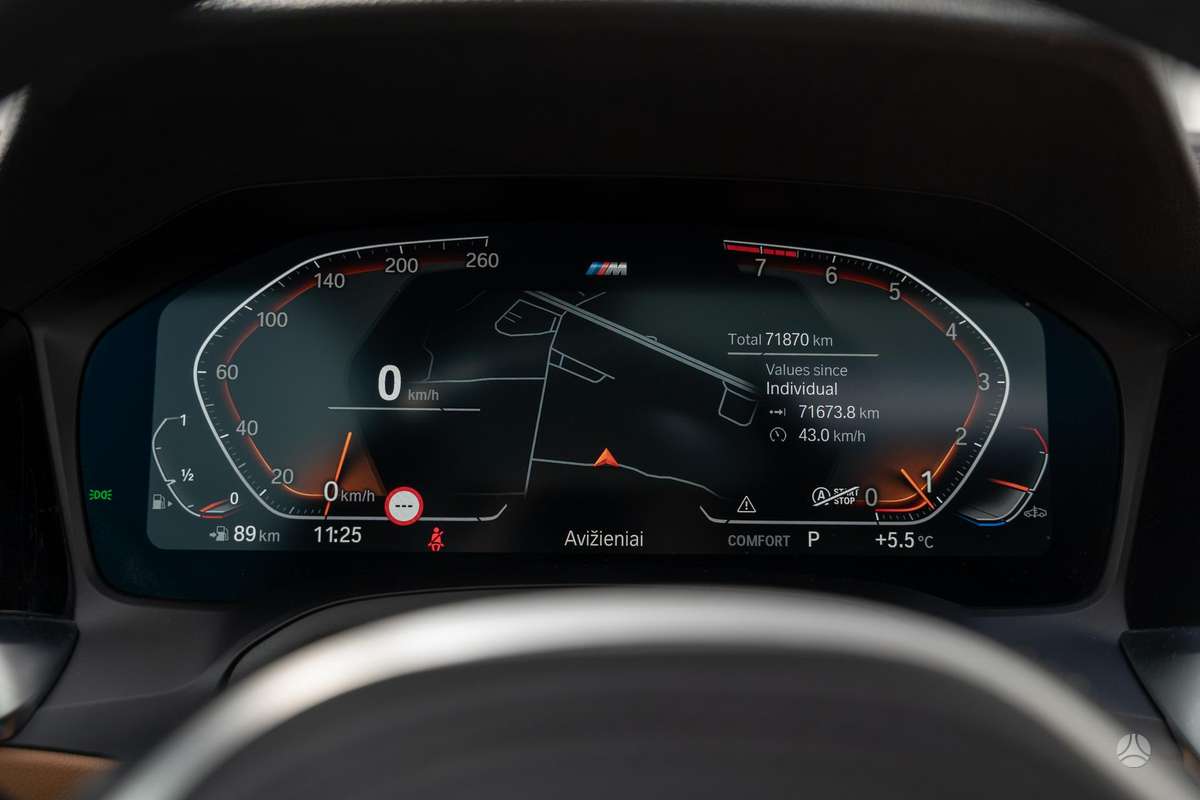 BMW 330, 2.0 l., Седан