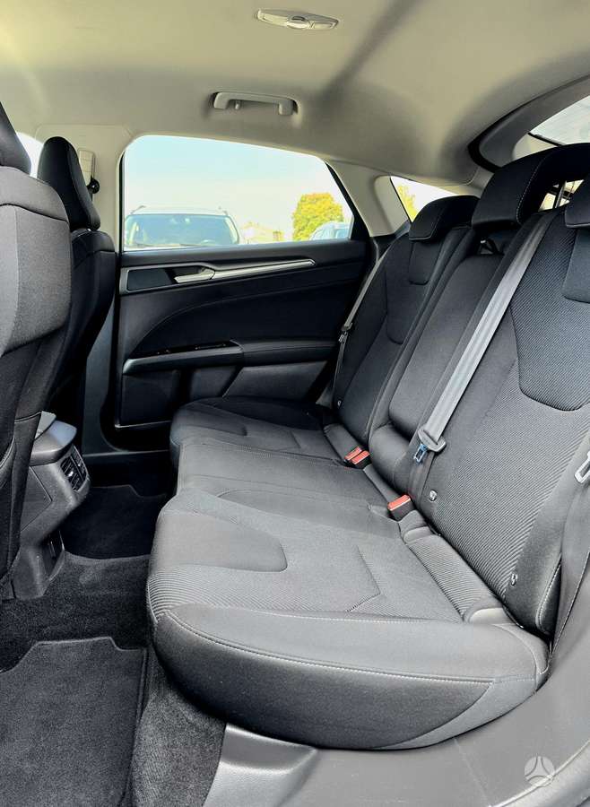 Ford Mondeo, 2.0 l., hatchback
