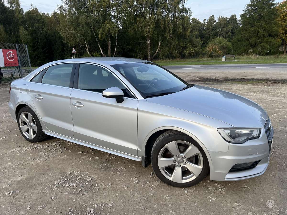 Audi A3, 1.6 l., Седан