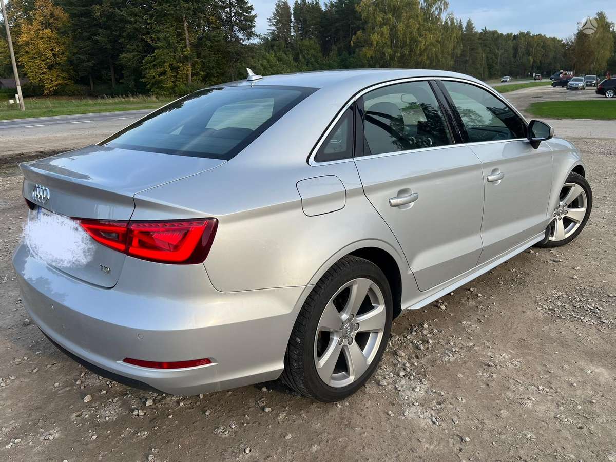 Audi A3, 1.6 l., Седан