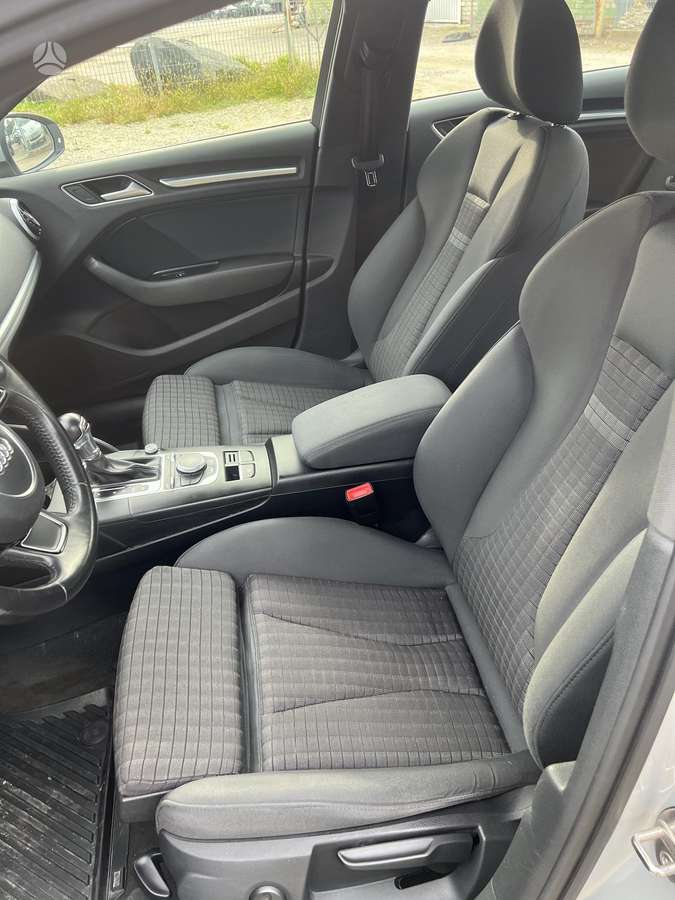 Audi A3, 1.6 l., Седан