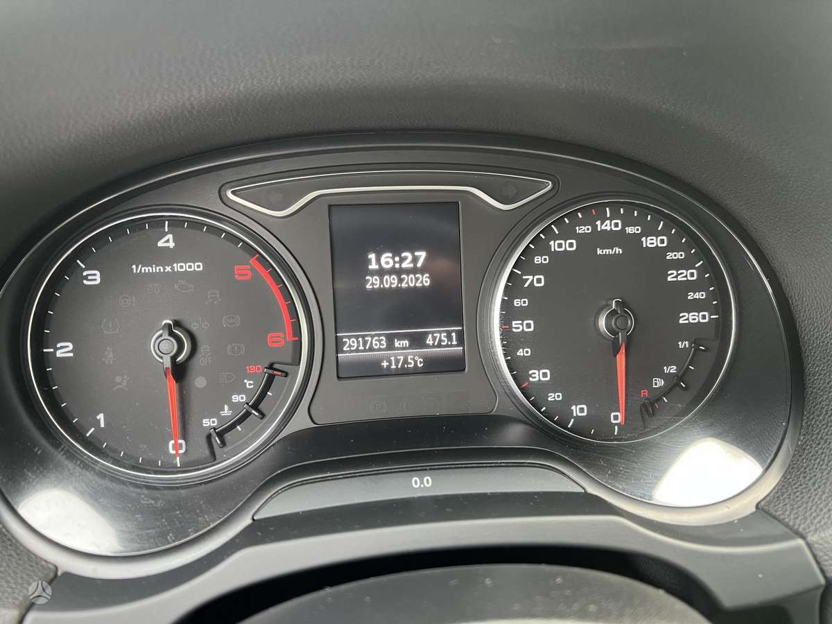 Audi A3, 1.6 l., Седан