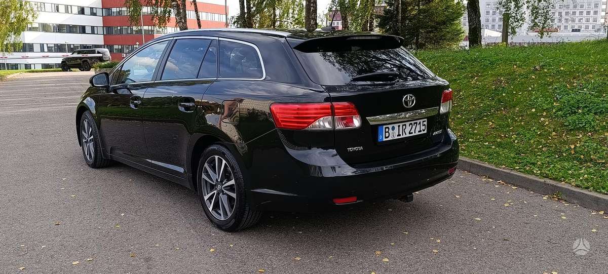 Toyota Avensis, 2.2 l., Универсал
