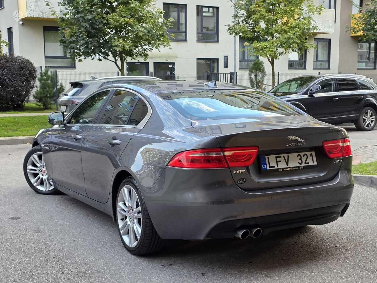 Jaguar XE, 2.0 l., Седан