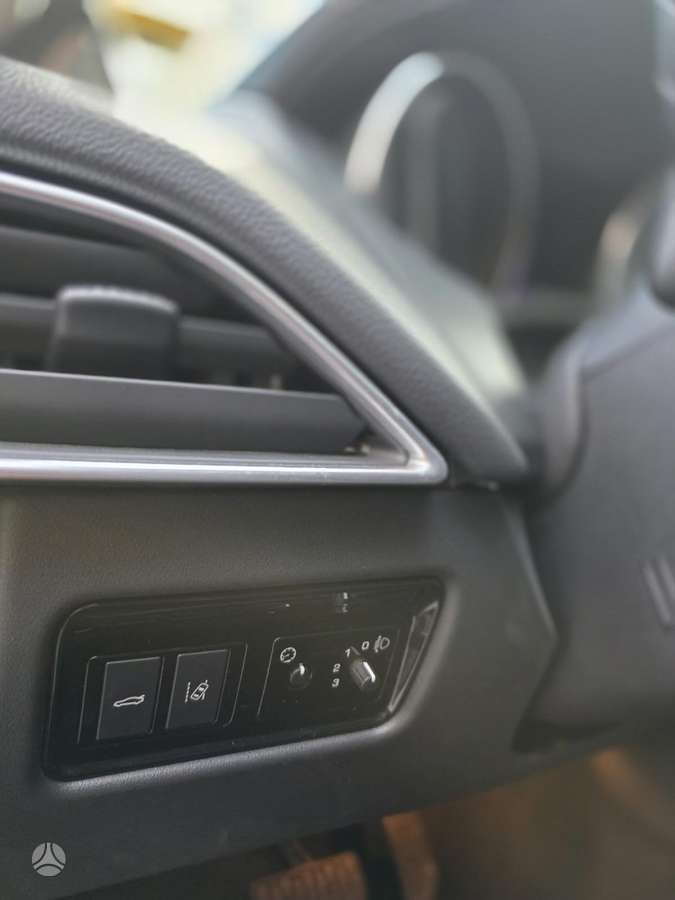 Jaguar XE, 2.0 l., Седан