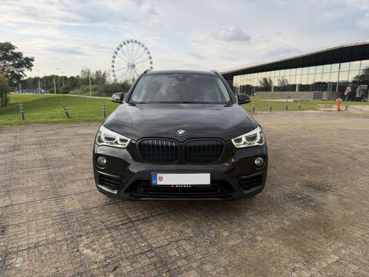 BMW X1, 2.0 l., Внедорожник / Кроссовер
