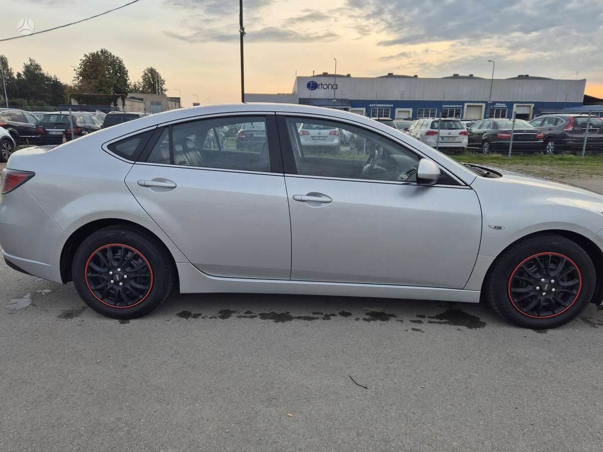 Mazda 6, 2.0 l., Хэтчбек