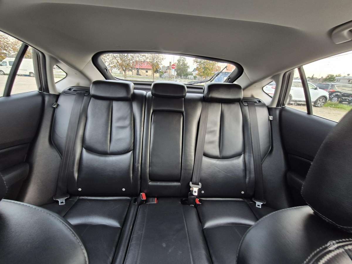Mazda 6, 2.0 l., Хэтчбек