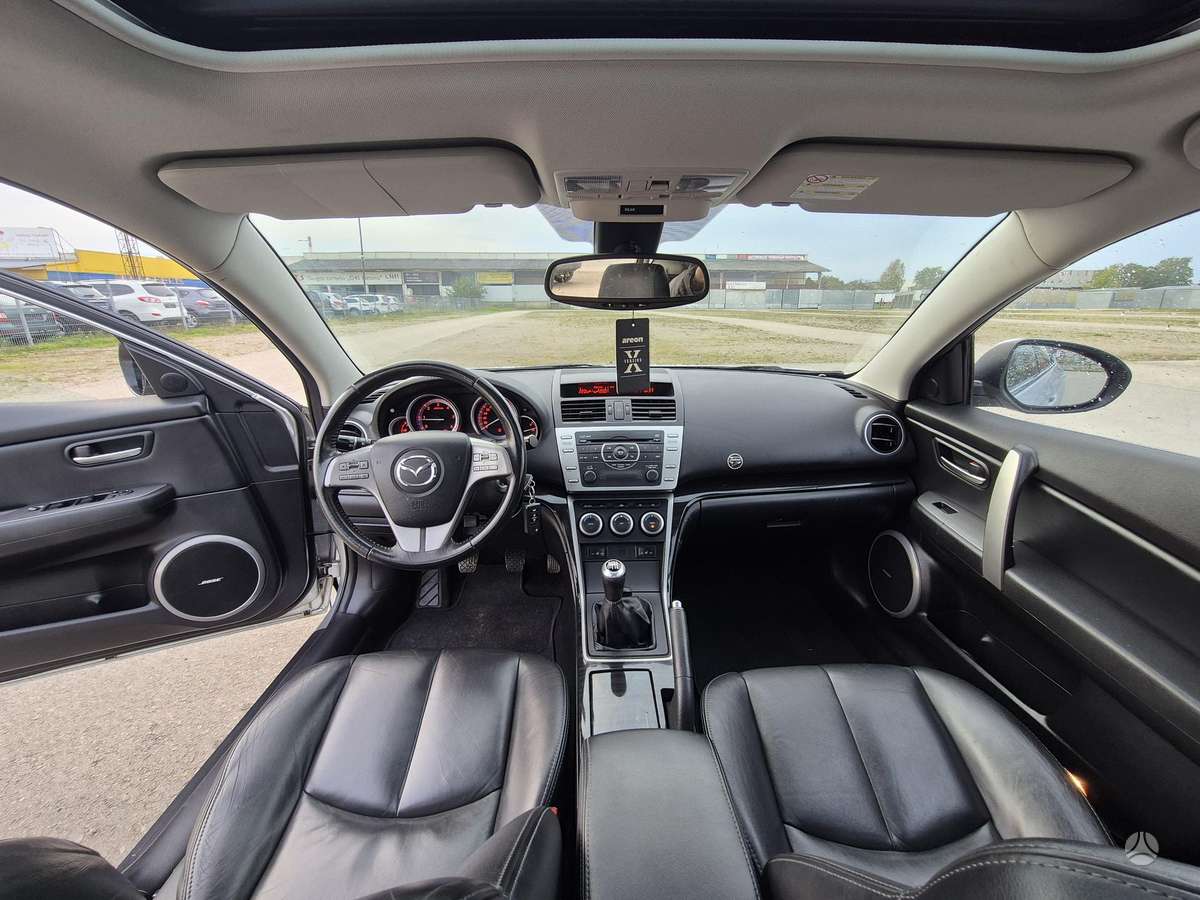Mazda 6, 2.0 l., Хэтчбек