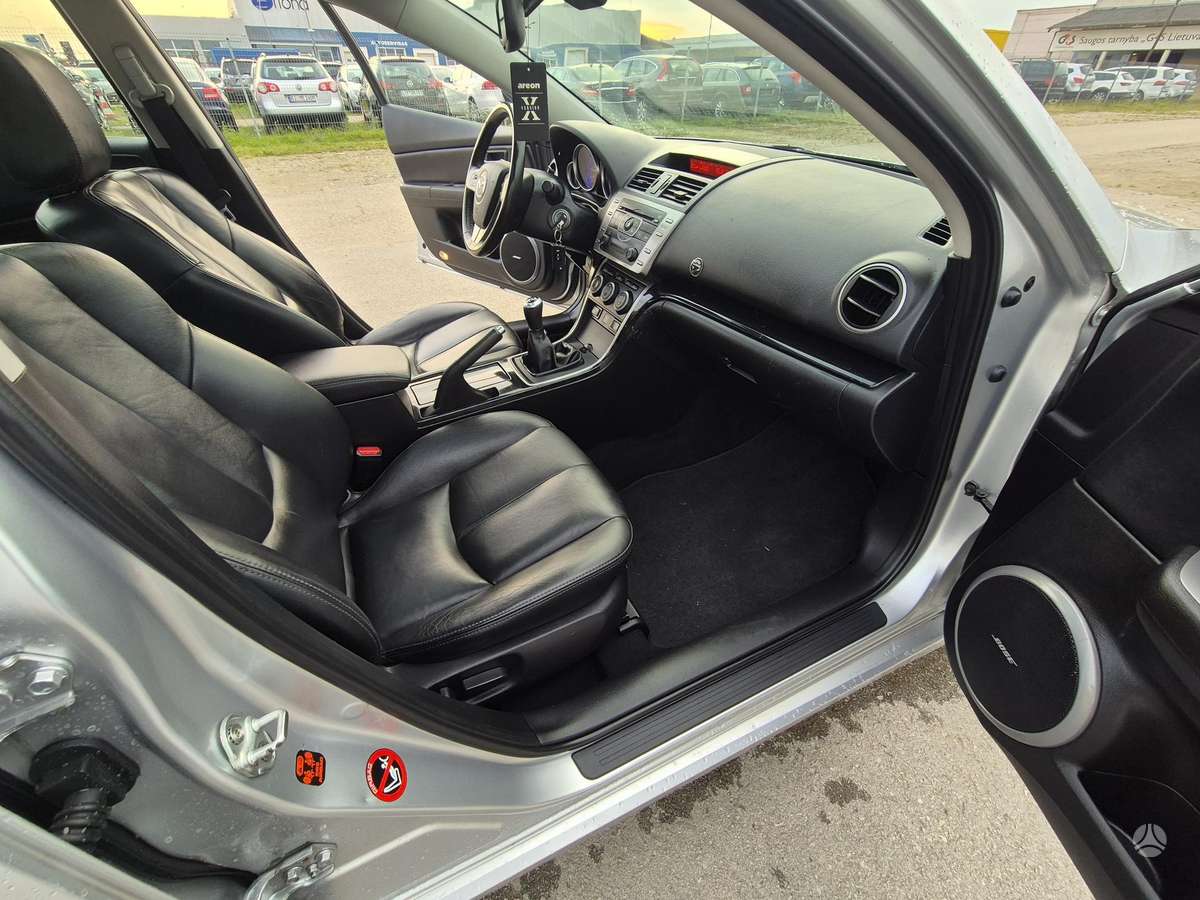 Mazda 6, 2.0 l., Хэтчбек