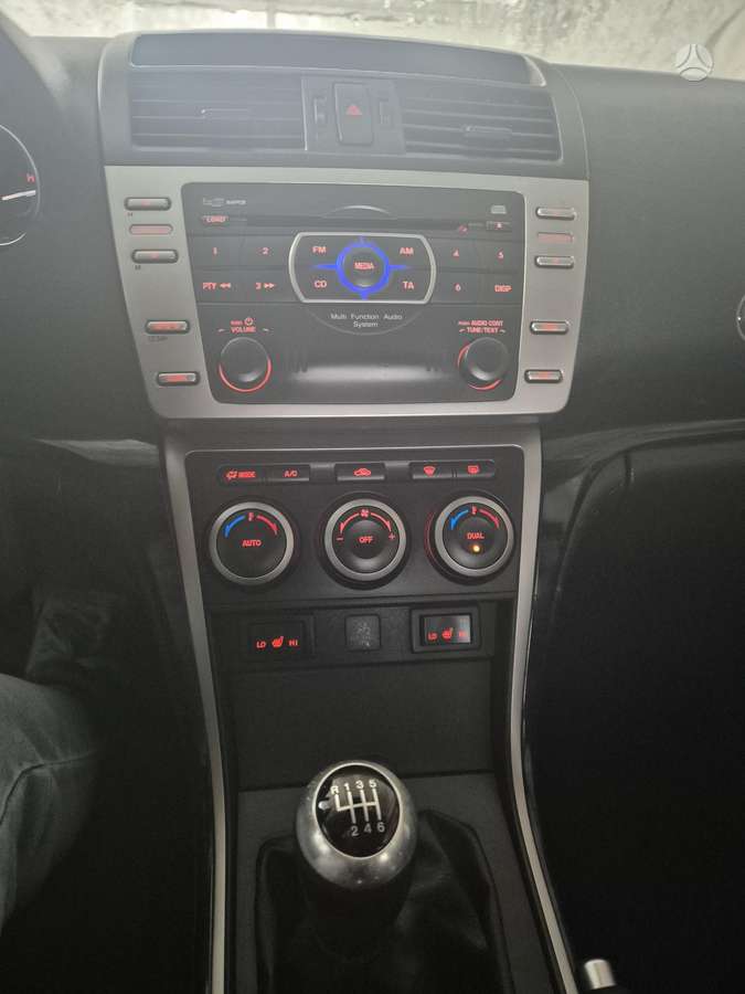 Mazda 6, 2.0 l., Хэтчбек