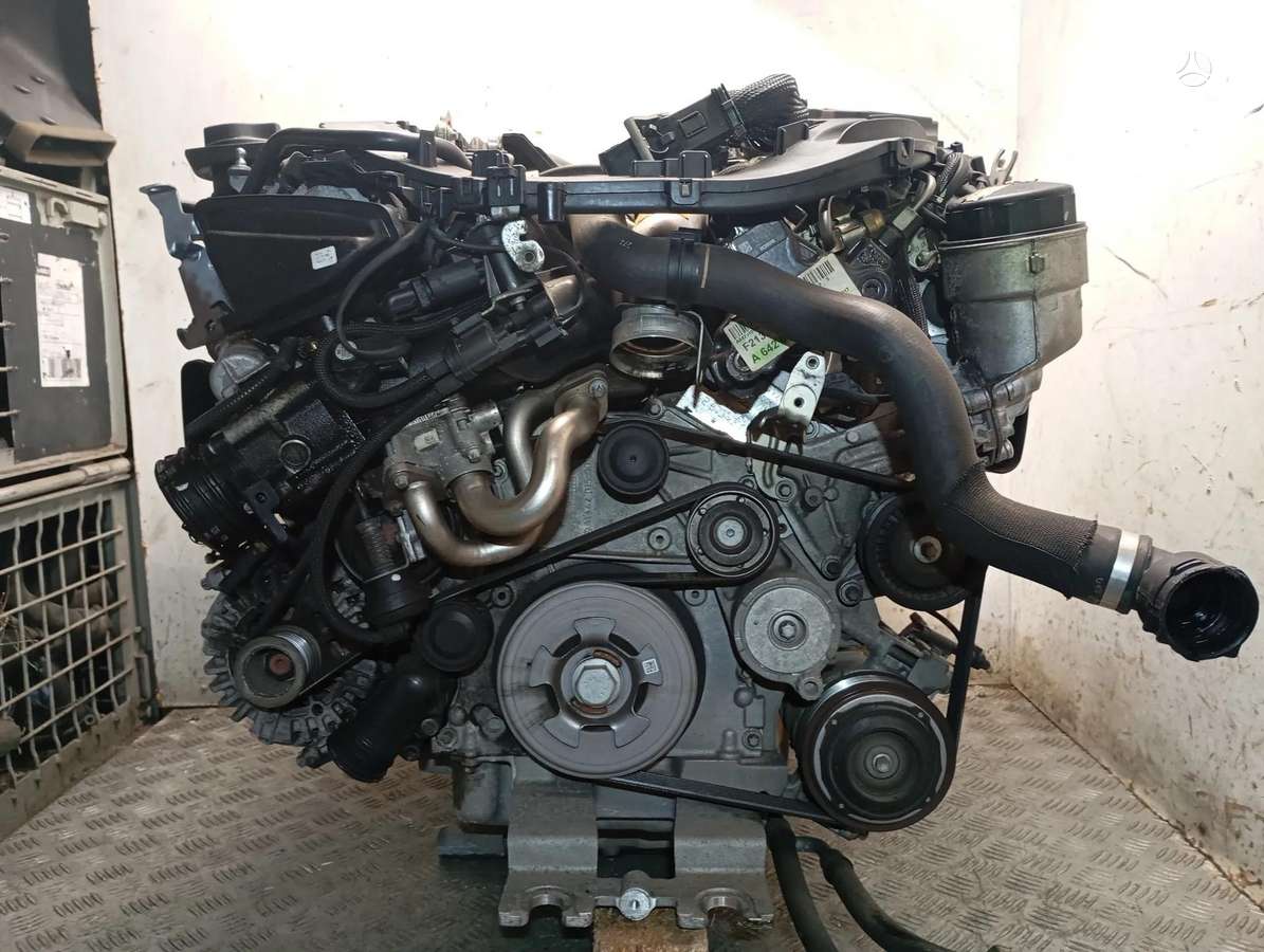 Mercedes-Benz E350, OM642.873, детали двигателя
