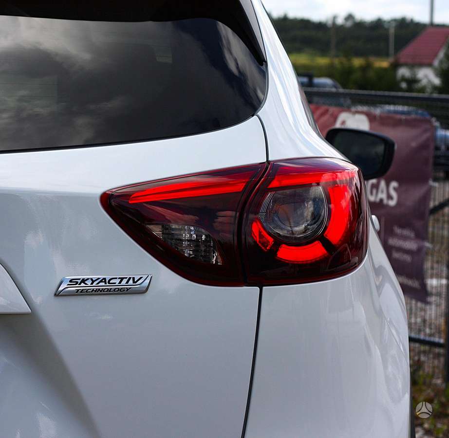 Mazda CX-5, 2.2 l., off-road / crossover