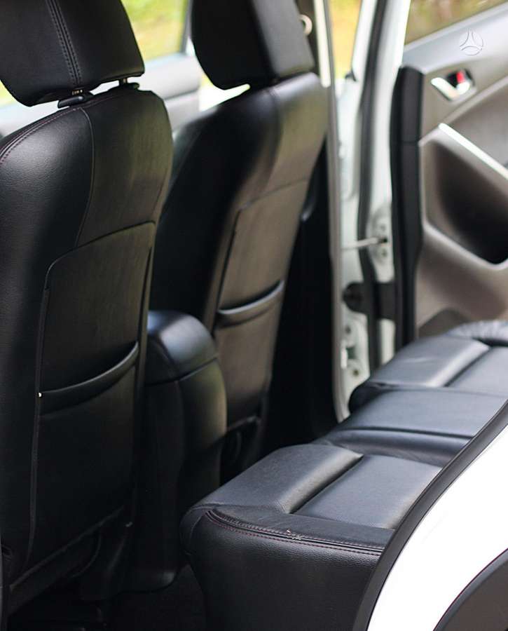 Mazda CX-5, 2.2 l., off-road / crossover