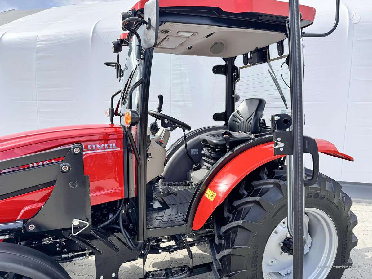 LOVOL M404, tractors