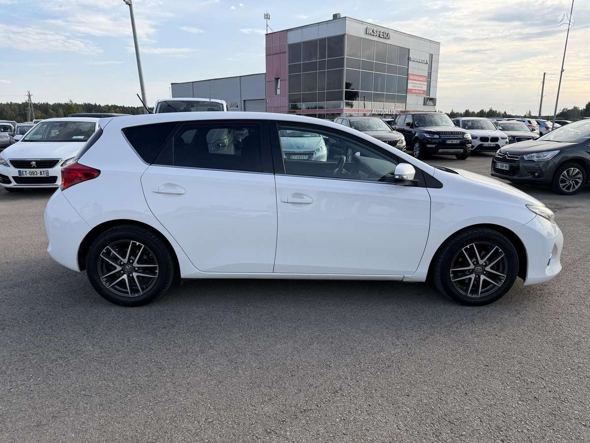 Toyota Auris, 1.4 l., hatchback