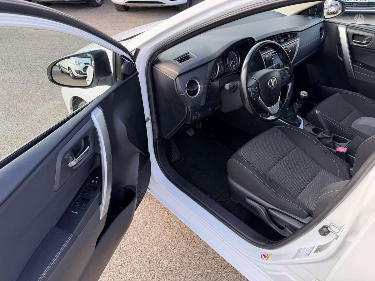 Toyota Auris, 1.4 l., hatchback