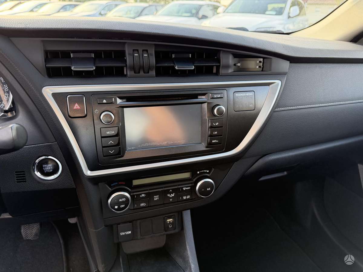 Toyota Auris, 1.4 l., hatchback