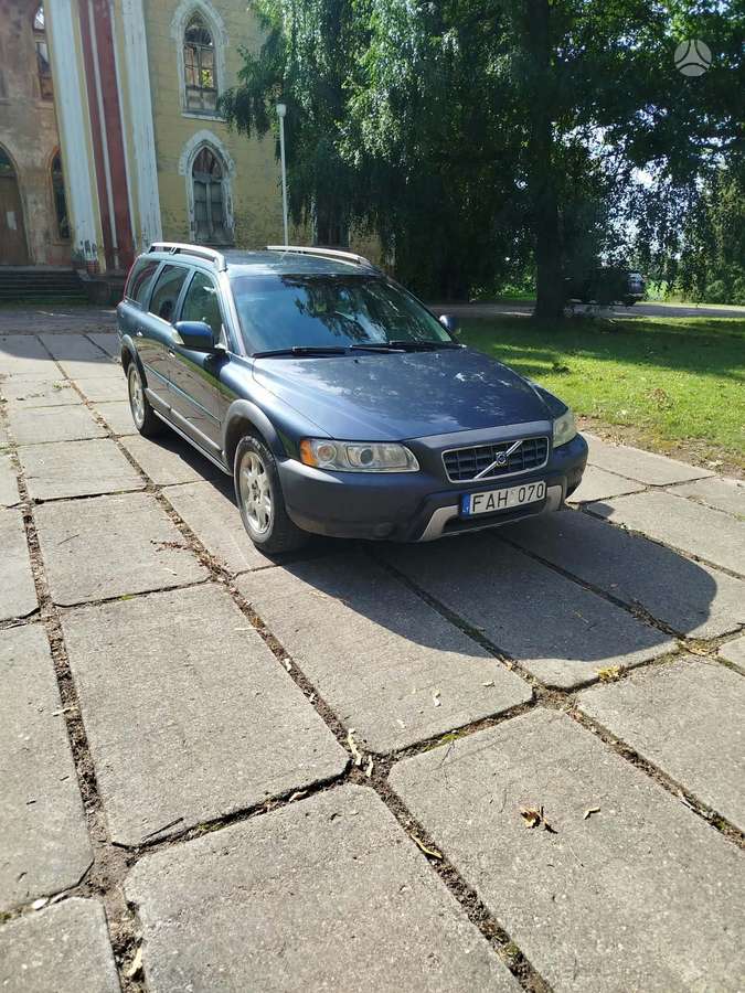 Volvo XC70, 2.4 l., wagon
