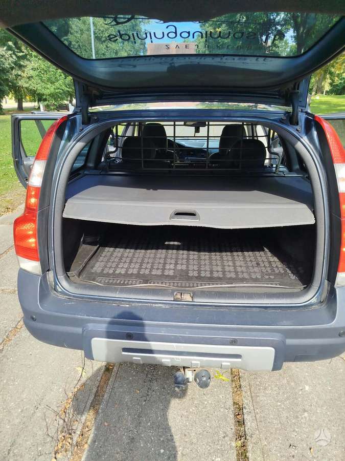 Volvo XC70, 2.4 l., wagon