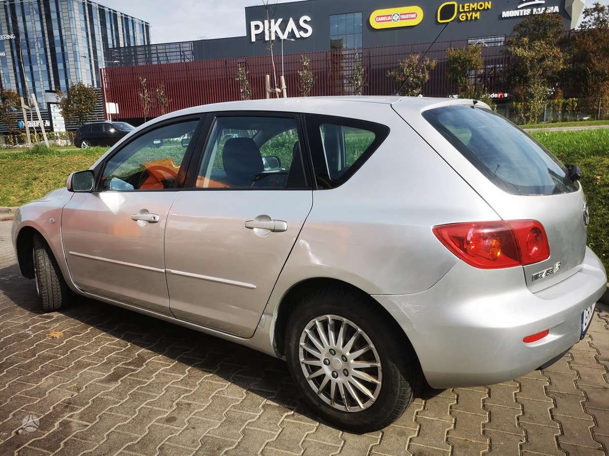 Mazda 3, Хэтчбек