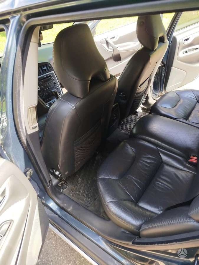 Volvo XC70, 2.4 l., wagon