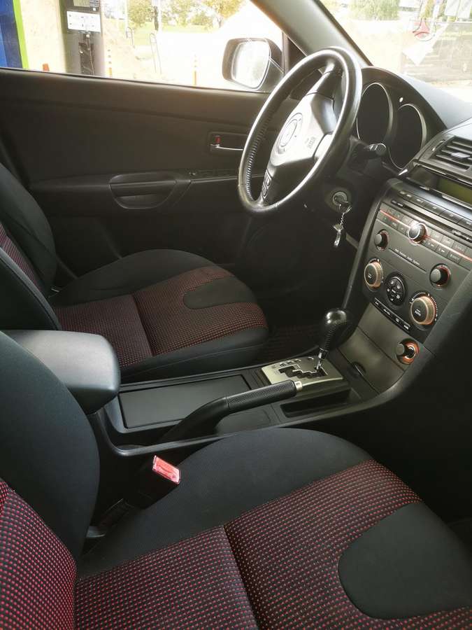 Mazda 3, Хэтчбек