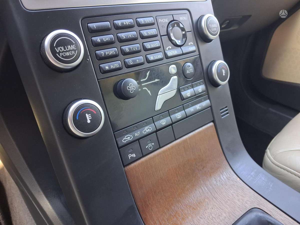 Volvo V70, 2.4 l., wagon