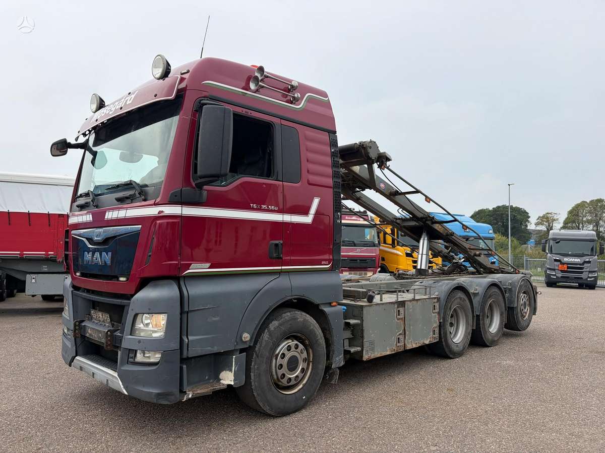 MAN TGX 35.560 8x4, dumpers / tippers