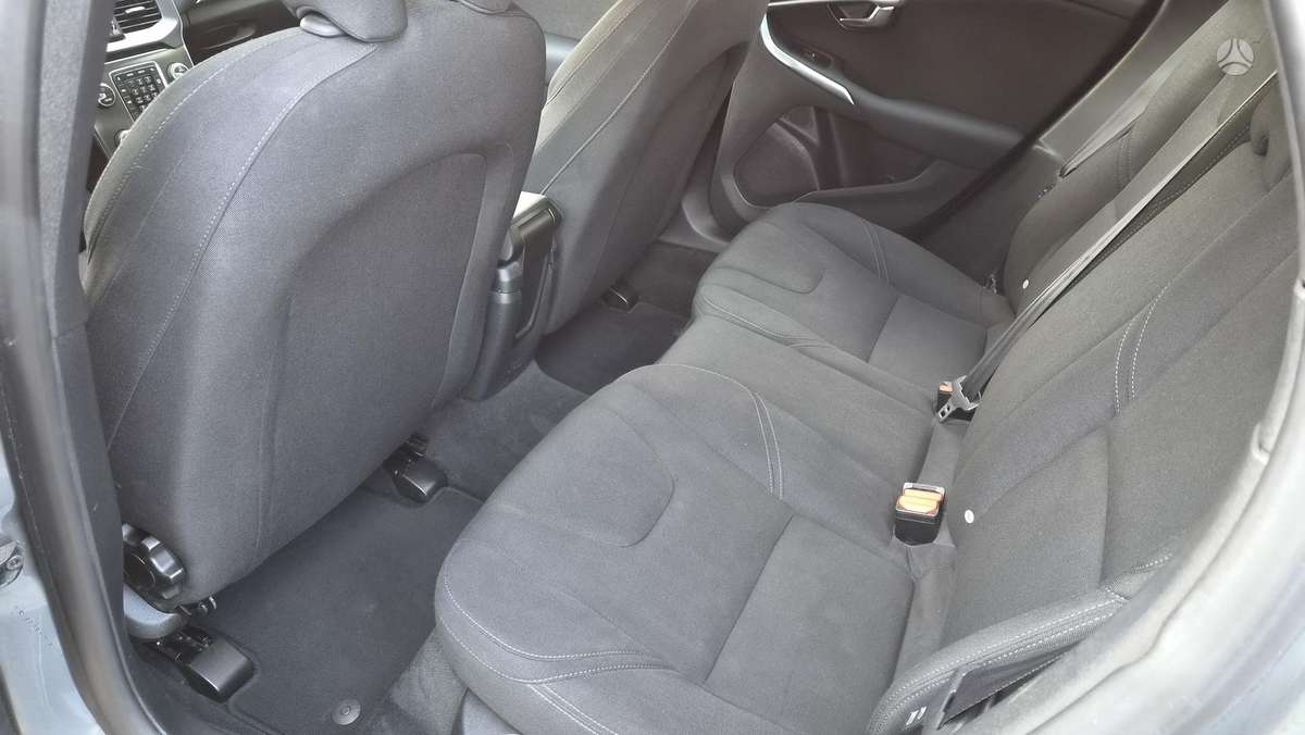 Volvo V40, 1.6 l., Хэтчбек