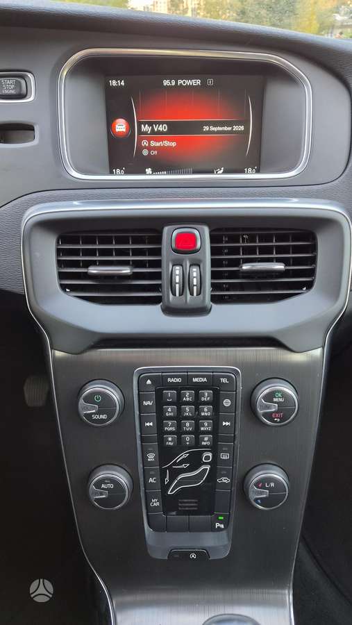 Volvo V40, 1.6 l., Хэтчбек
