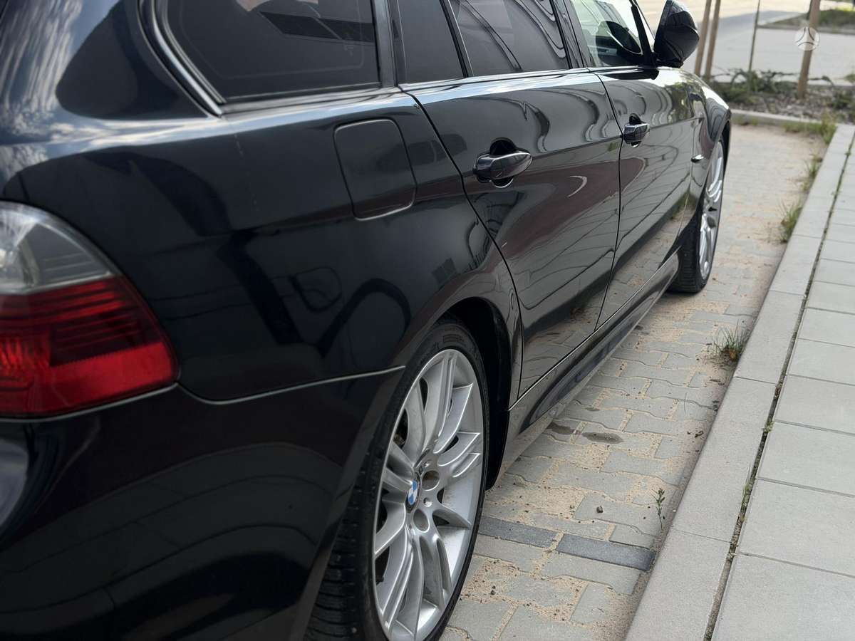 BMW 330, 3.0 l., wagon